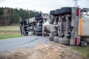 What Should I Do at the Scene of a Truck Sccident?